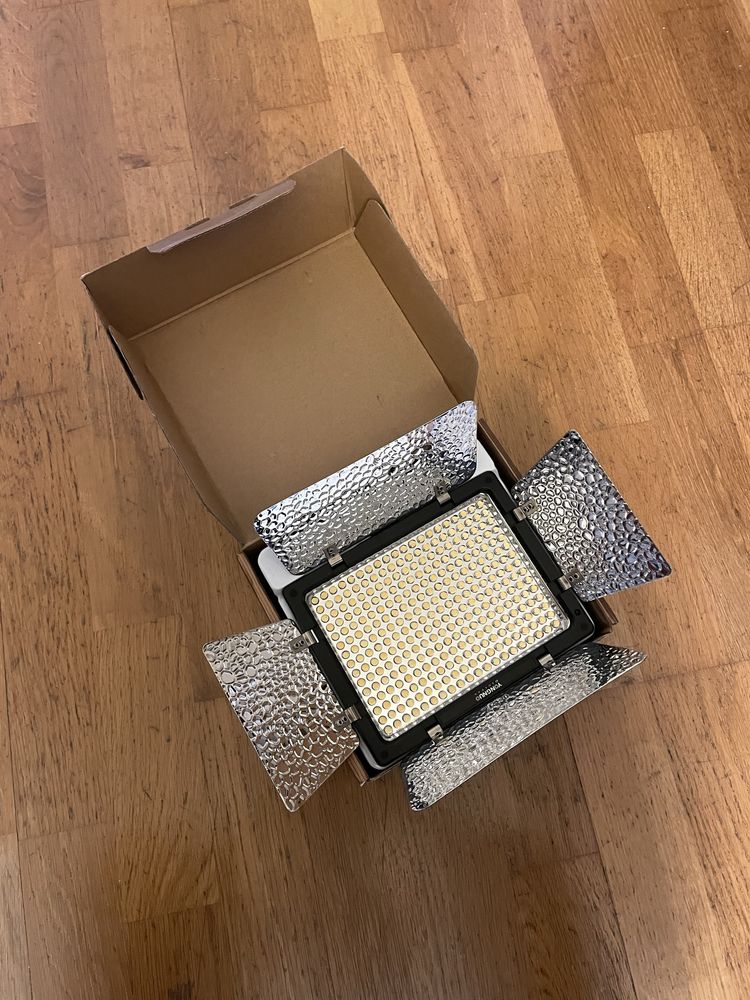 Yongnuo YN300II Luz LED