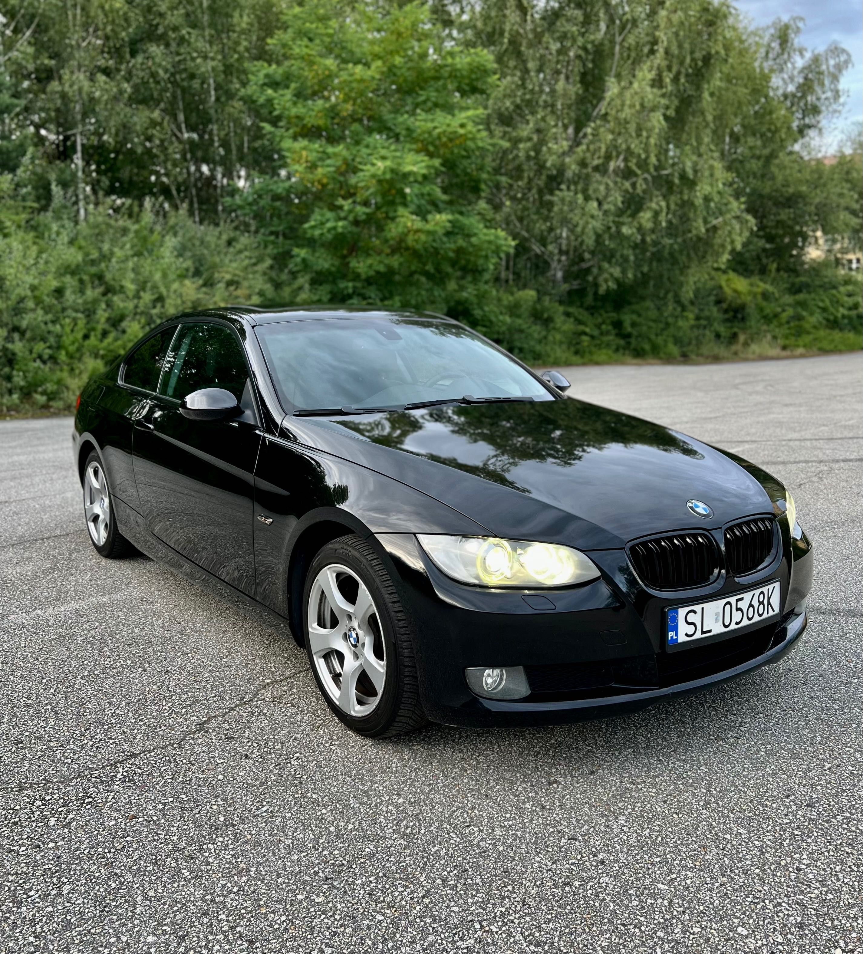 BMW E92 320i coupé BMW 3 BMW seria 3