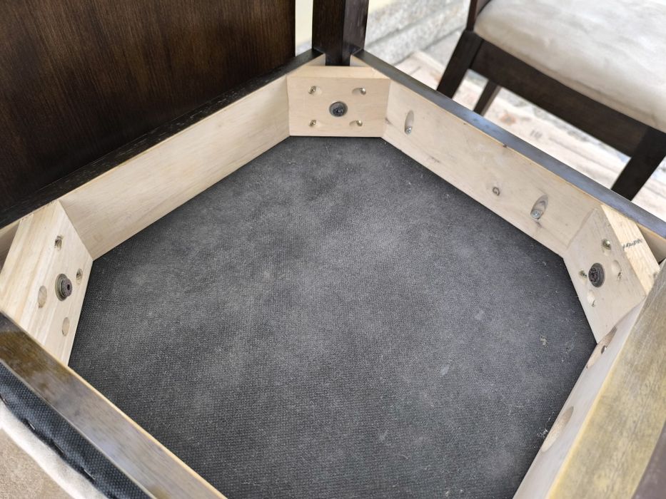 4+1 Cadeiras de Jantar em Madeira com Assentos Estofados