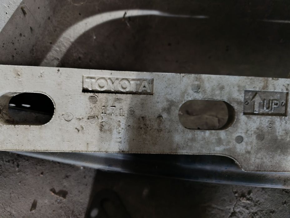 Усилитель заднего бампера Toyota Camry30