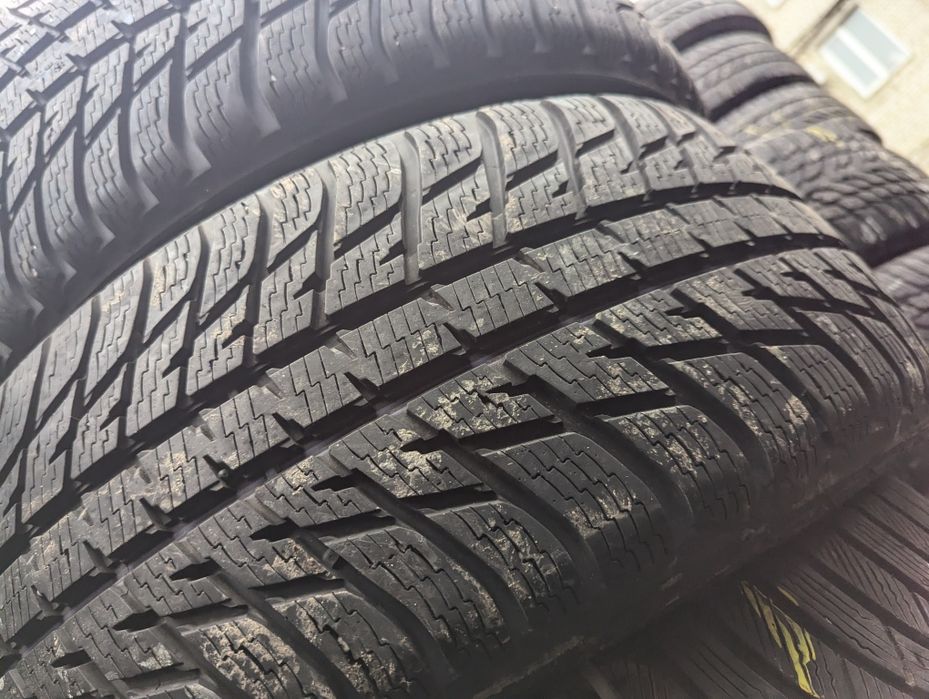235/50R18 Nokian winter