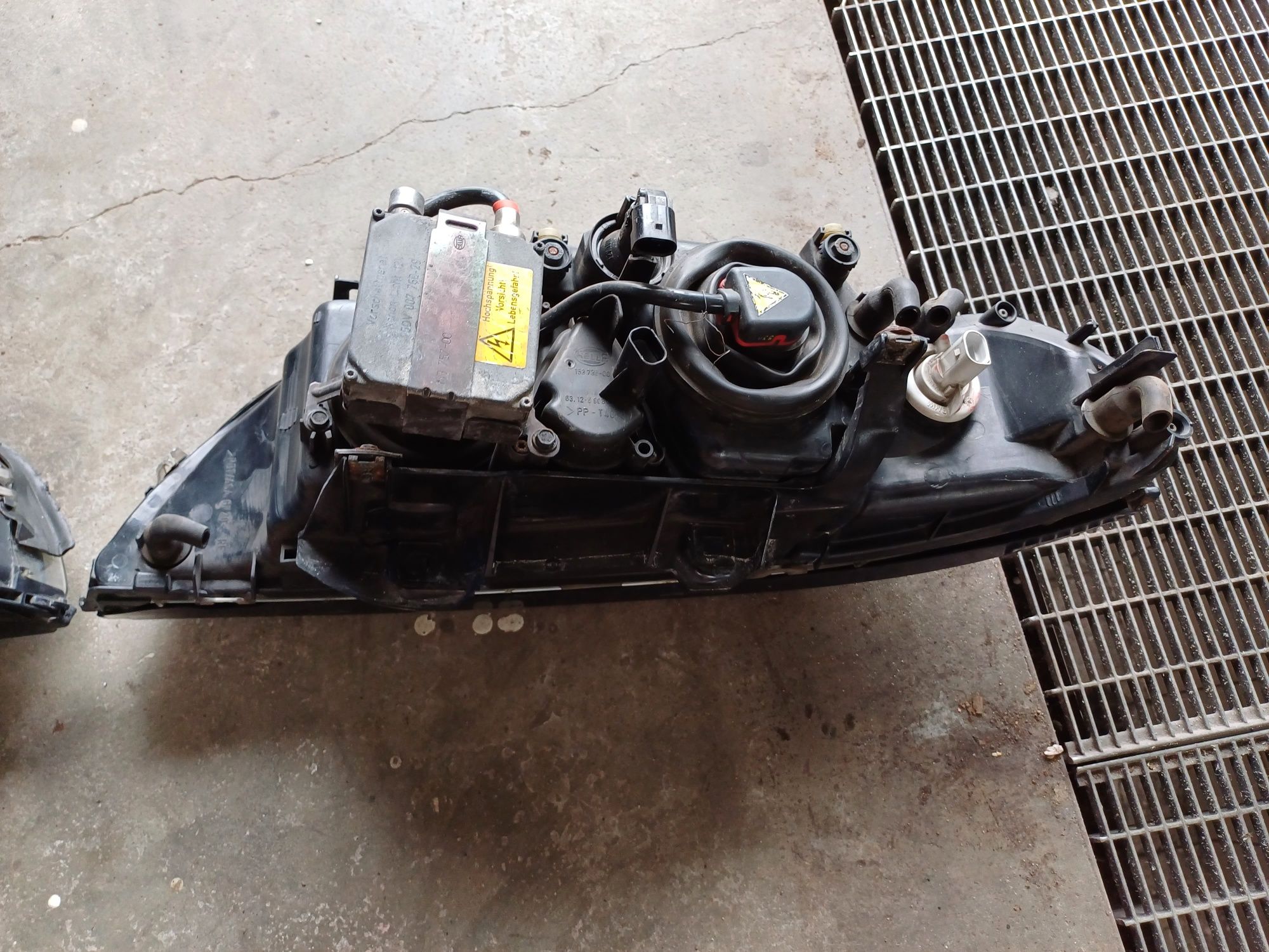 Reflektor Reflektory Lampy Bmw E39 Lift Xenon