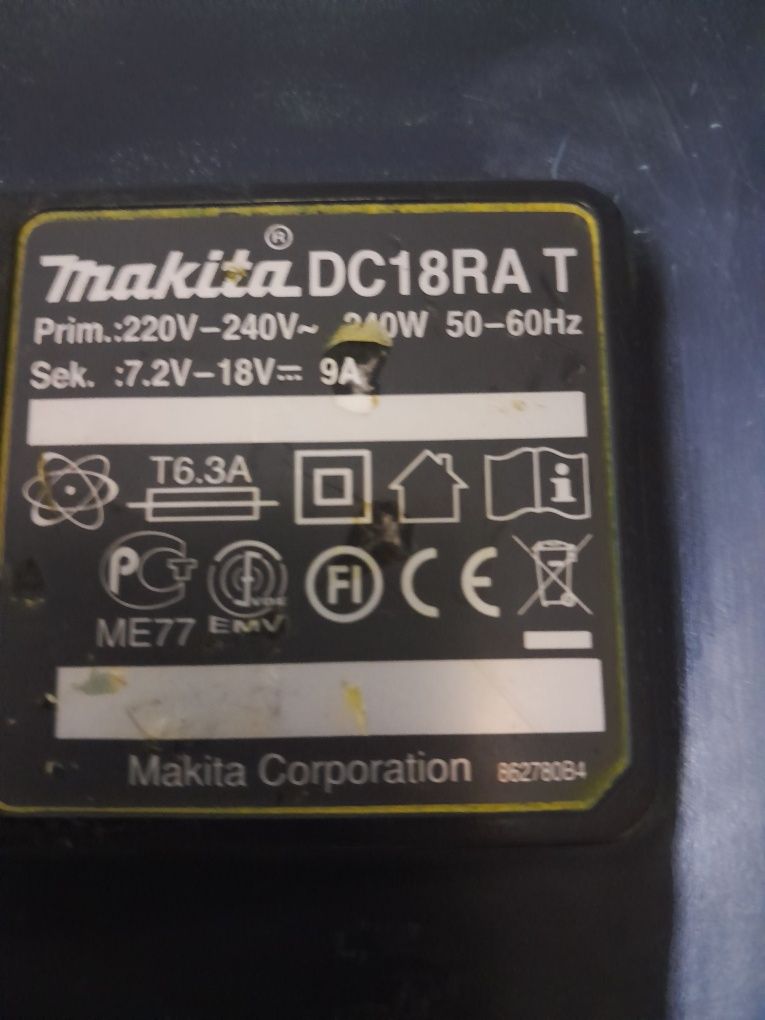 Makita zestaw z ładowarką