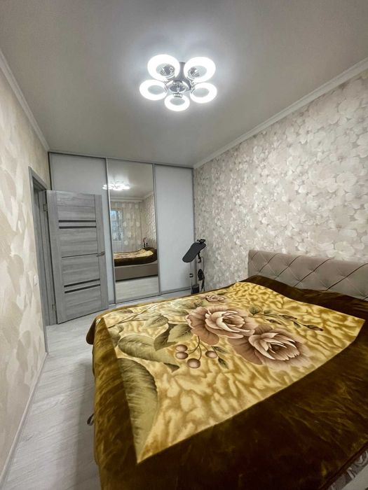 Центр! 2к. сталінка з новим ремонтом