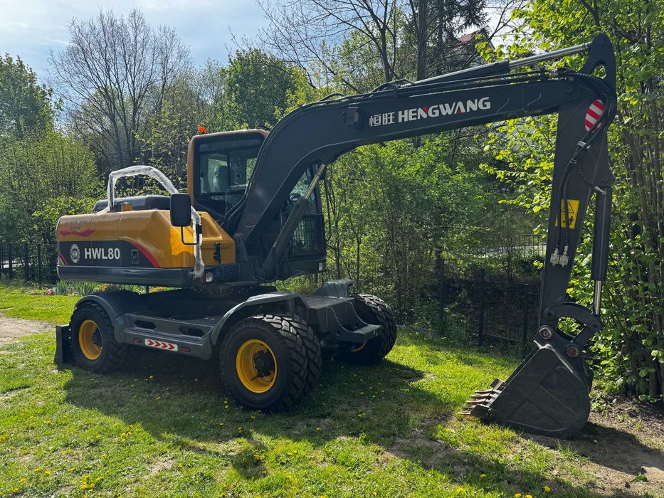 Koparka kołowa – JAK NOWA! Tylko 30h pracy!