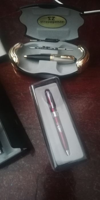 Canetas a varios preços