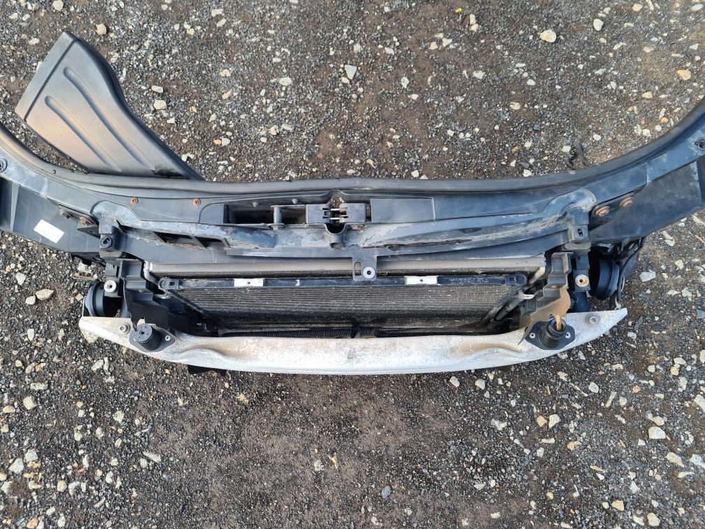 PAS PRZEDNI 2.7 3.0 tdi Manual wzmocnienie+chłodnice AUDI A4 B7 2005r
