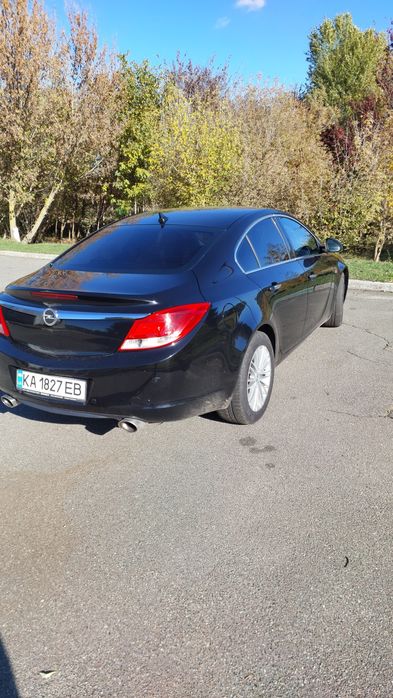 Опель  Інсигнія 1.6 турбо. Бензін