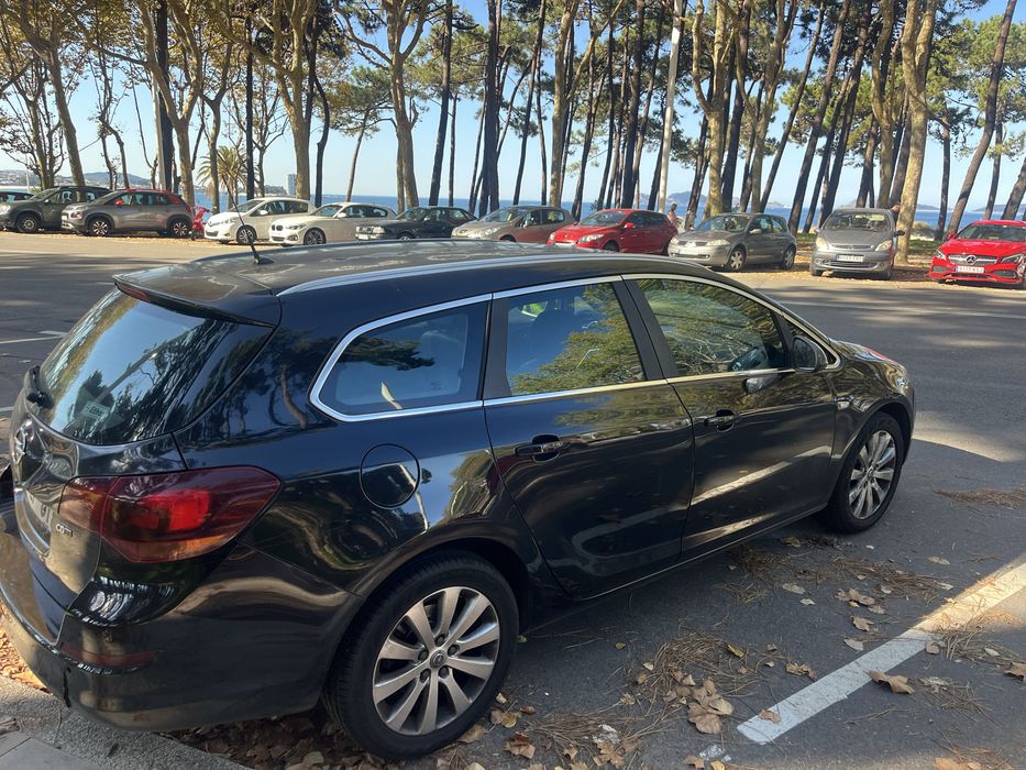Opel Astra J Sport Tourer 1.7 CDTI 2011