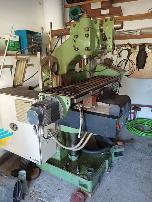Fresadora CNC Abene VHF 40 CNC com comando Heidenhain