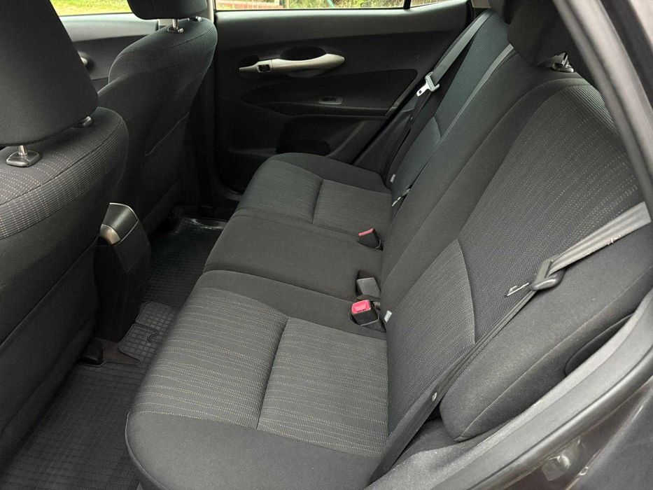 Sprzedam Toyota Auris 1,6