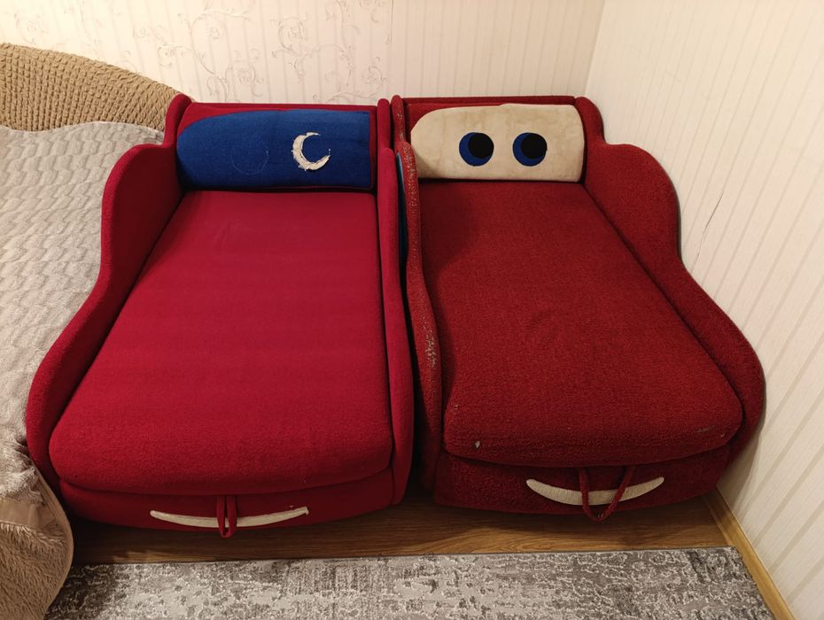 Віддам два дитячих дивани Макквін