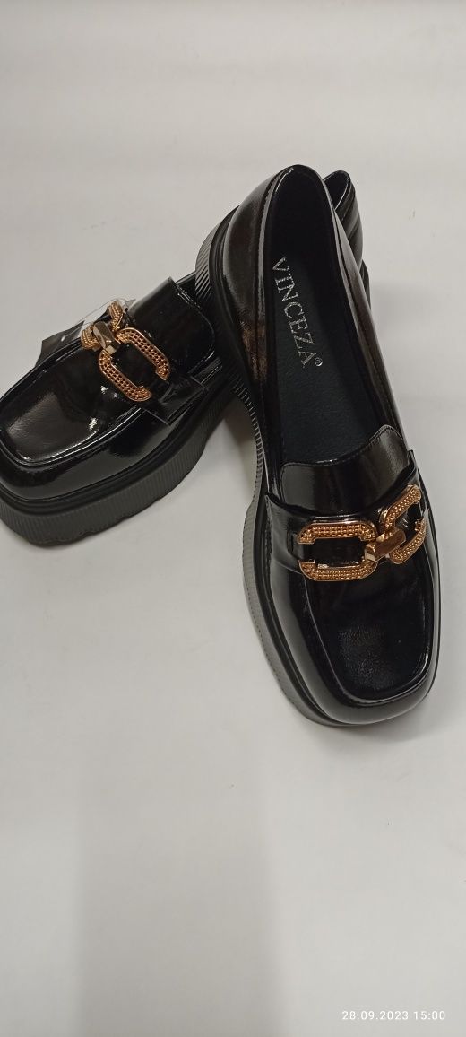 Piękne jesienne  buty mokasyny damski