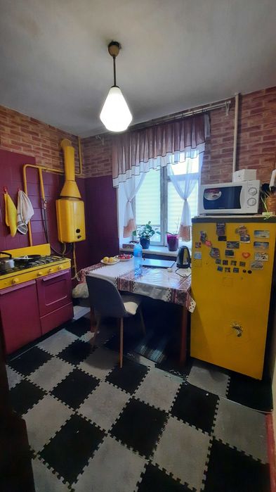 Продам 2-к квартиру, проспект Волі (біля Сітіпарку)