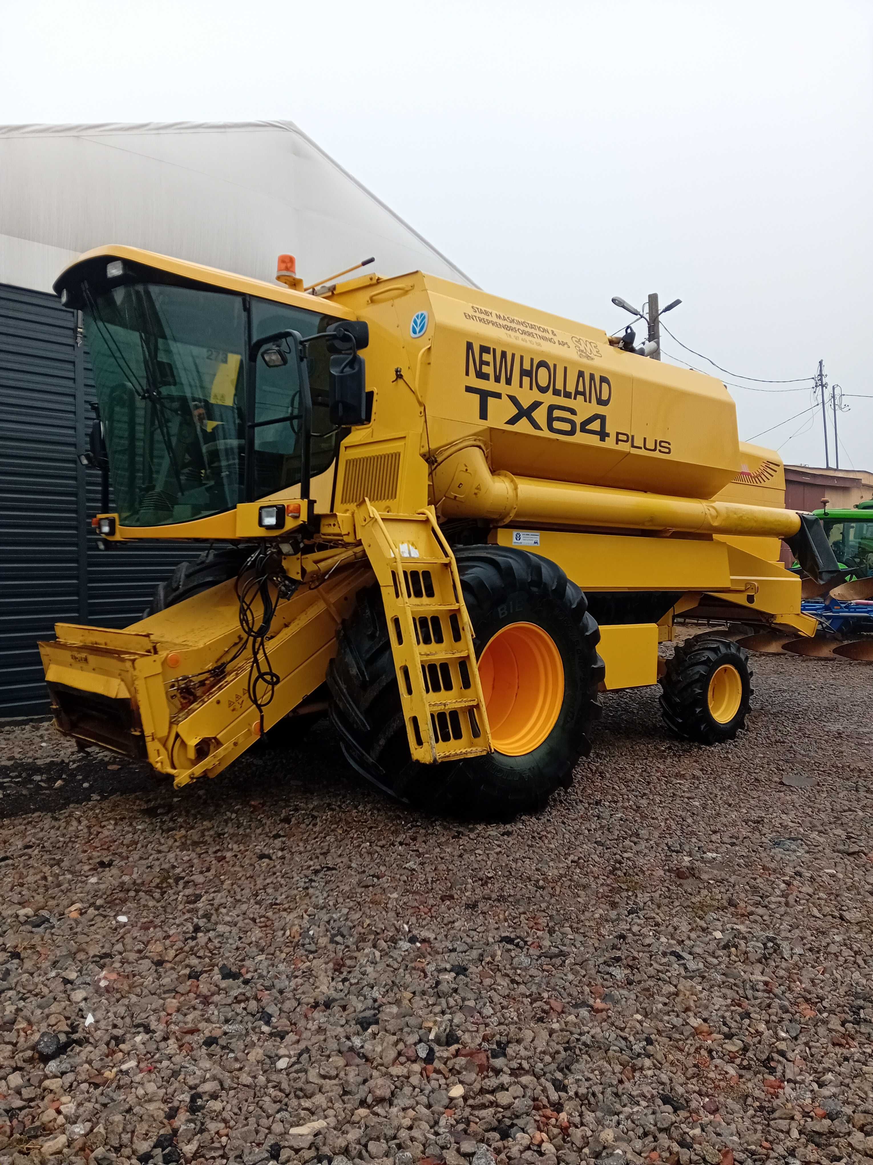 New Holland Tx 64 plus cena brutto heder ze stołem do rzepaku 5.10 m