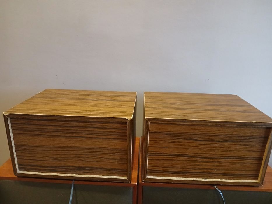 Monitory szerokopasmowe Rema 744