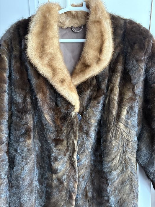 Brązowe naturalne futro z łatek norek