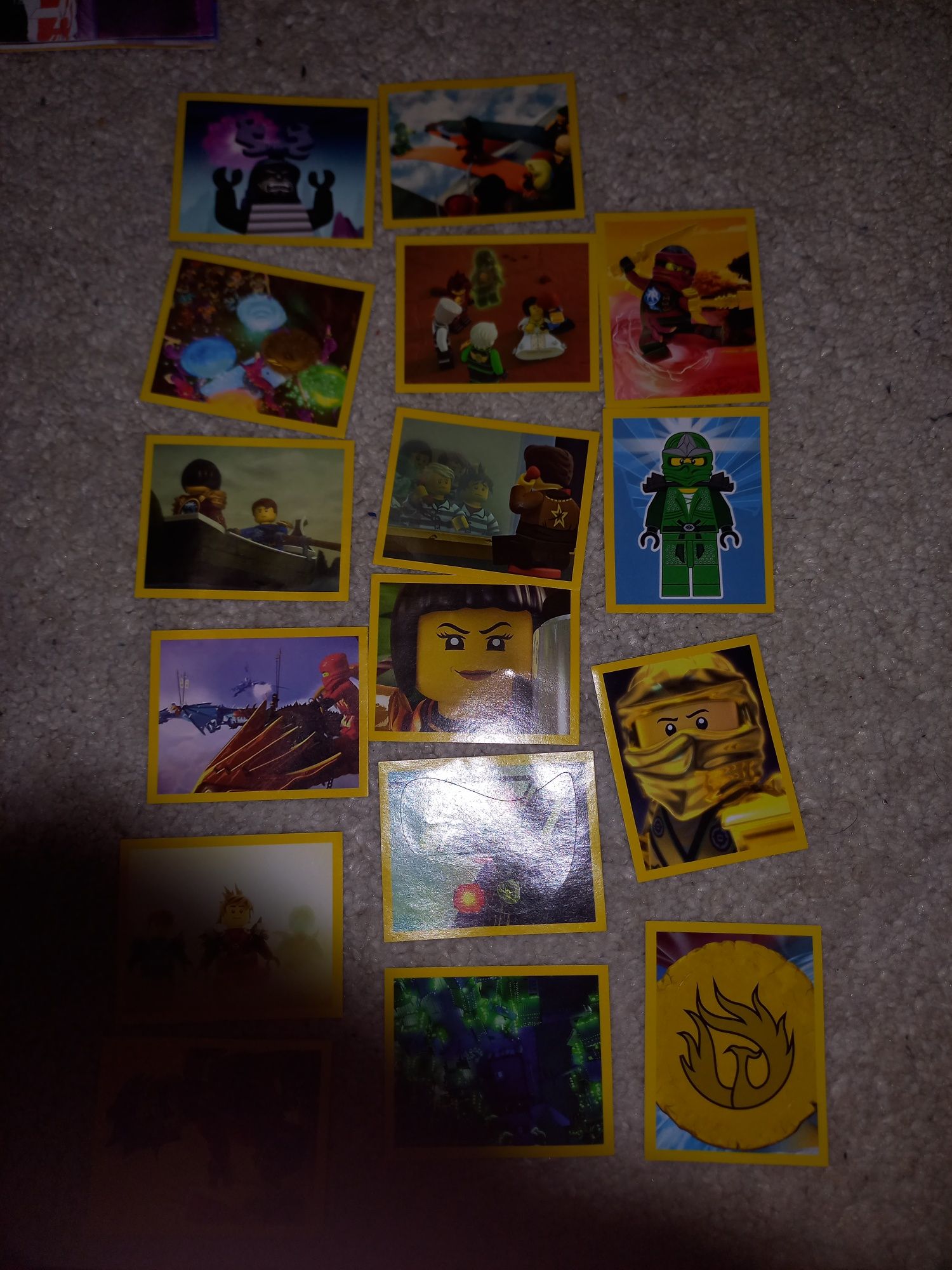 Cromos Ninjago, e cromos F1 20/21 e caderneta