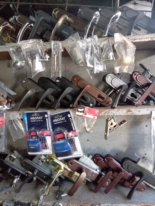 Замки врезные,накладные.