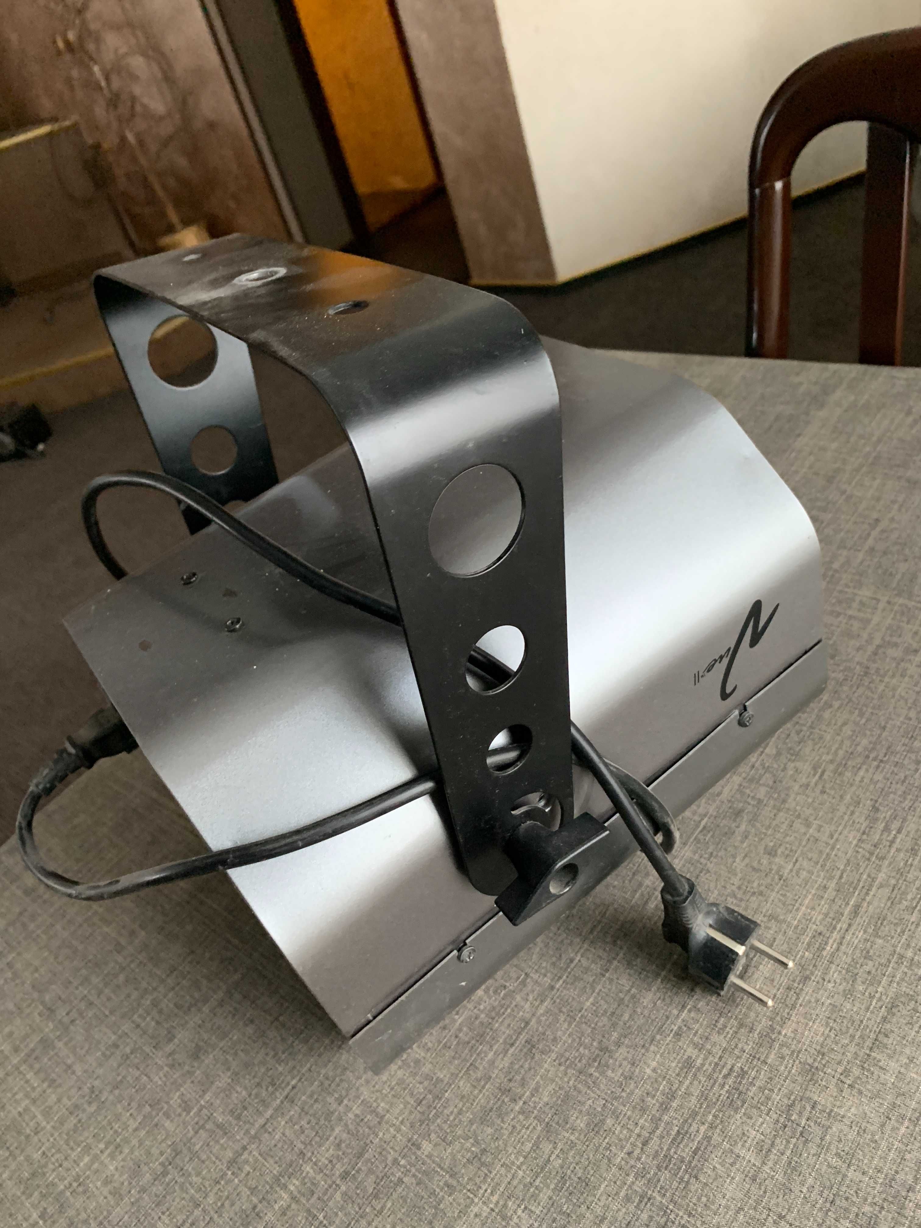 Световой прибор. Диско эффект Chauvet Vue II.