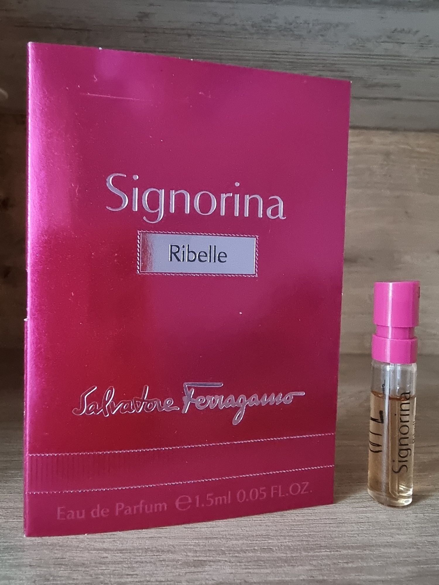 Пафумована жіноча вода Signorina Ribelle 1.5