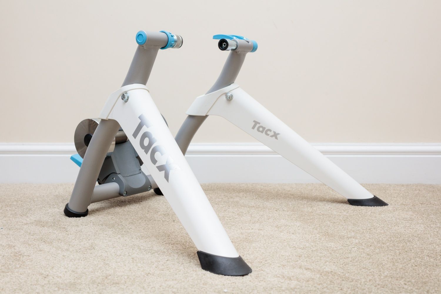 Tacx Flow Smart rolo de treino inteligente