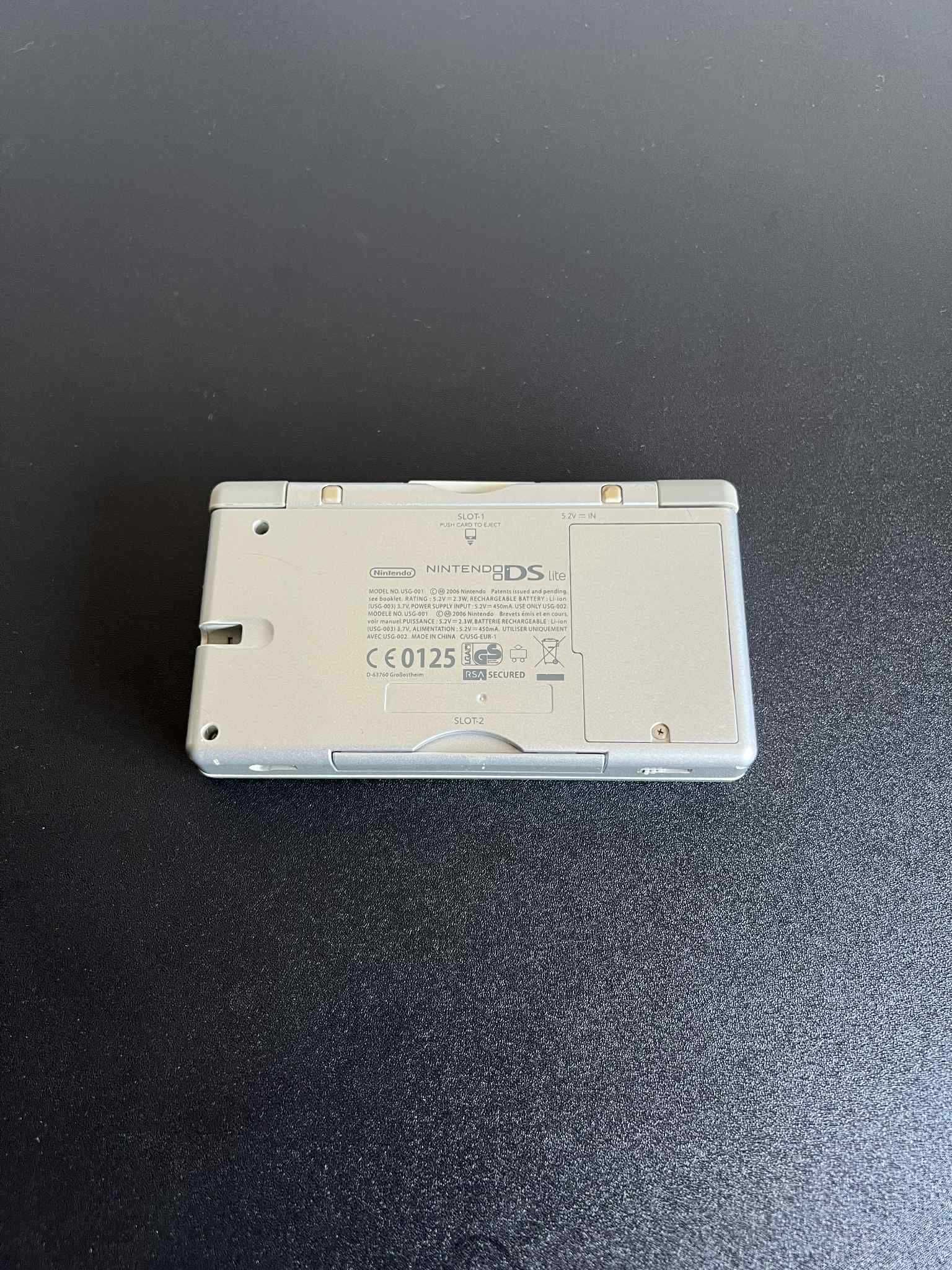 Nintendo DS Lite Cinza com 80+ Jogos