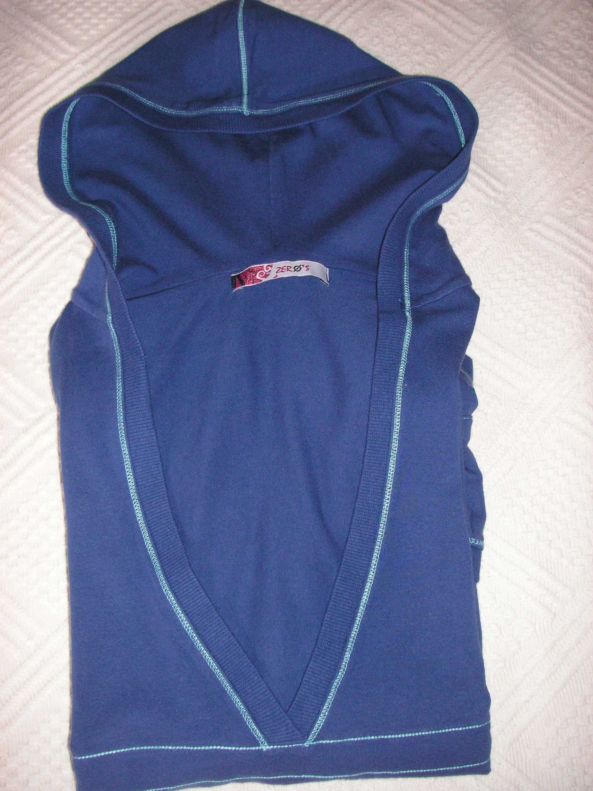 T Shirt / Túnica com Capuz Bershka e Zero´s