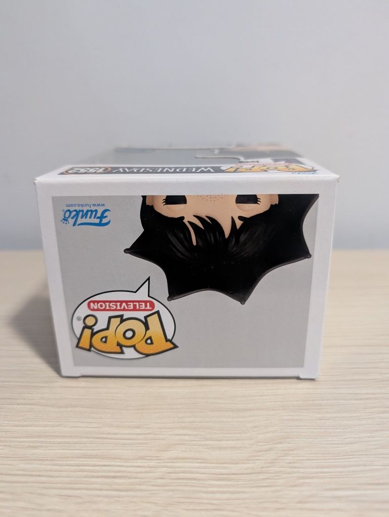 Funko pop Wednesday Addams 1552 exclusive umbrella parasol figurka