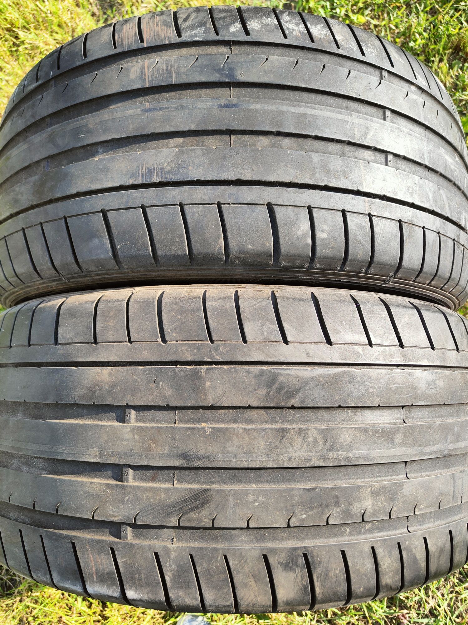 255/40 r19 DUNLOP лето две шт