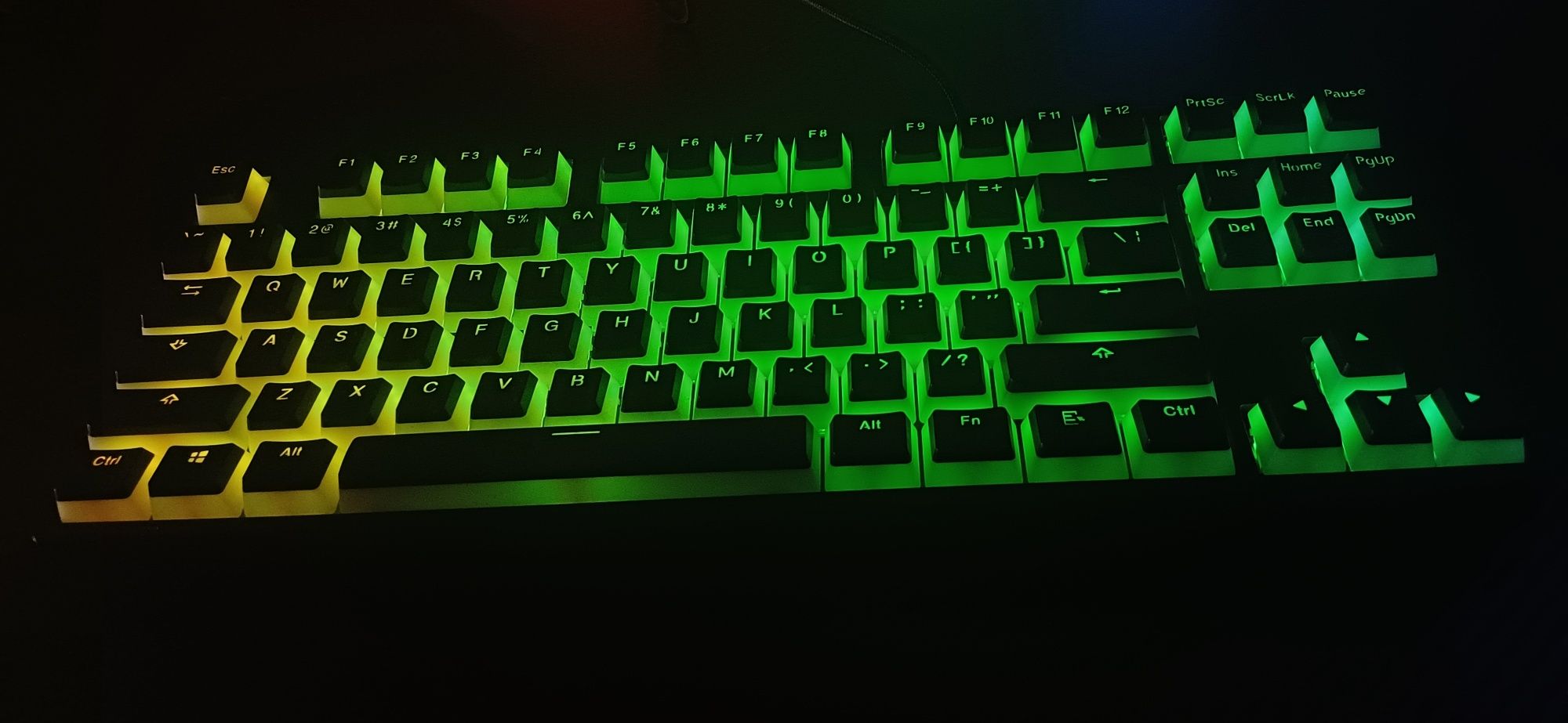 Customowa klawiatura z wygłuszeniem