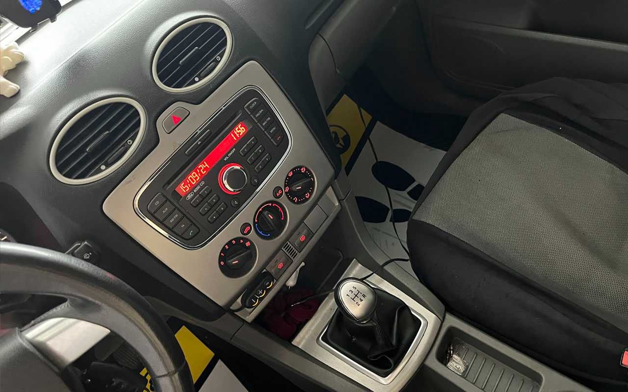 Ford Focus  2010