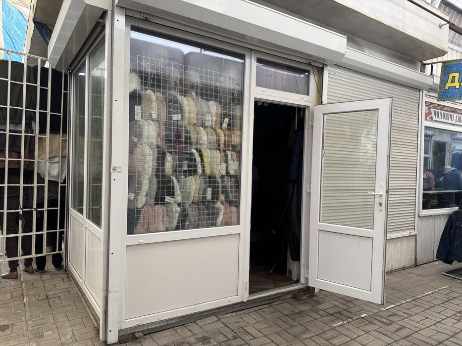 Продам магазин на Варшавському ринку