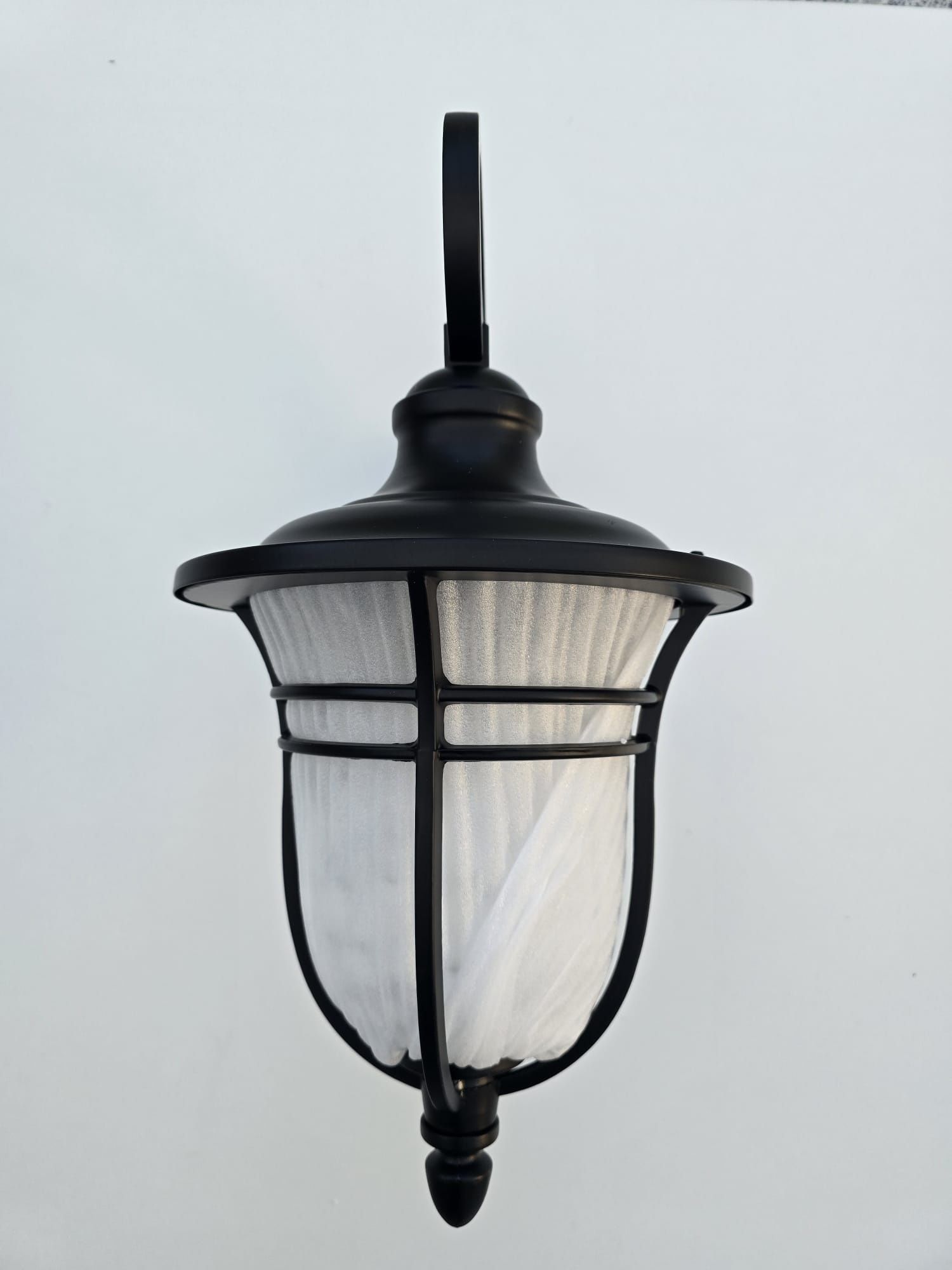 Lampa zewnętrzna wodoodporna kinkiet