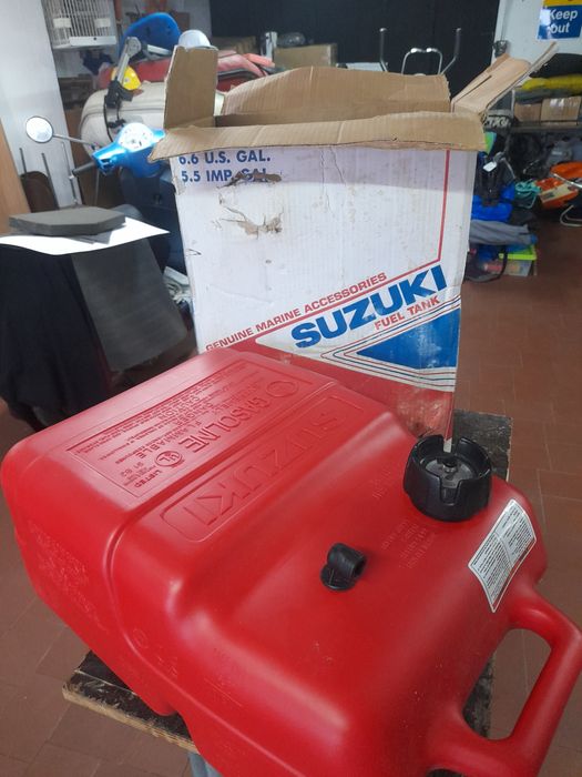 Depósito gasolina Susuki 25 litros