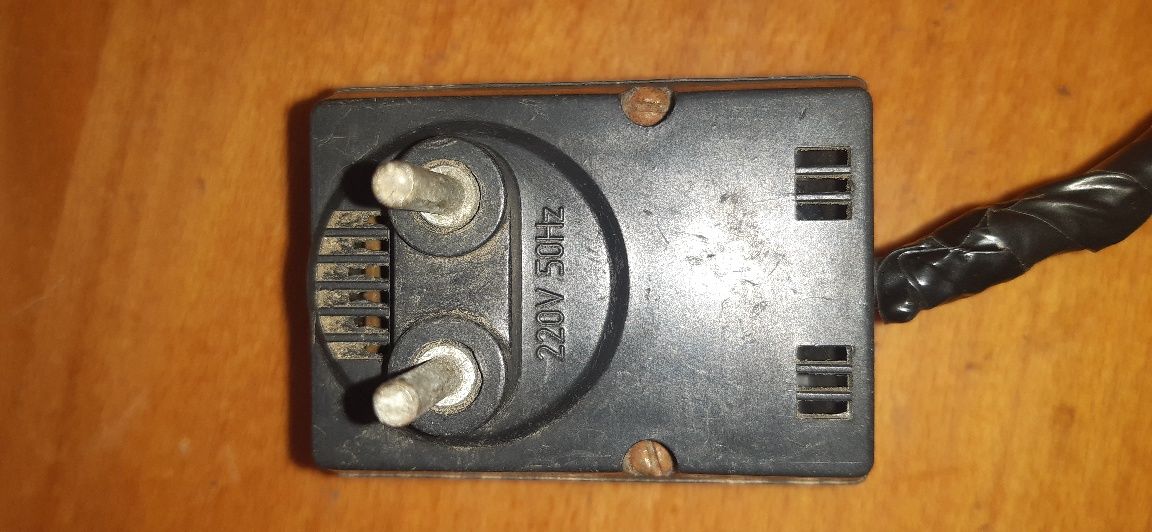 Зярядний пристрій для 12v-13v аккумуляторів(зарядное авто-мото аккум.)