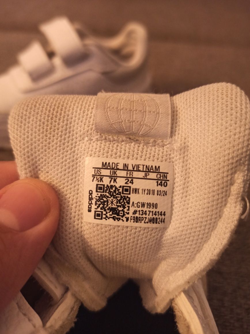 Adidas Tensaur - Tamanho 24