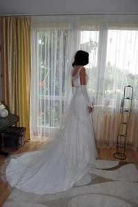 Suknia ślubna Lisa Ferrera z kamykami swarovskyego 36