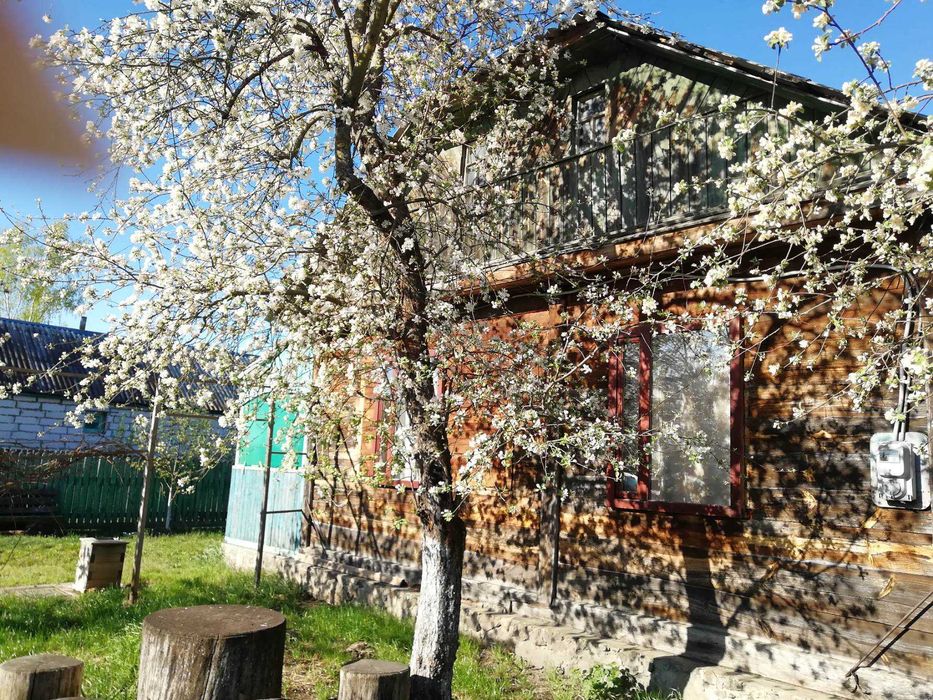 Будинок в селі Розважів