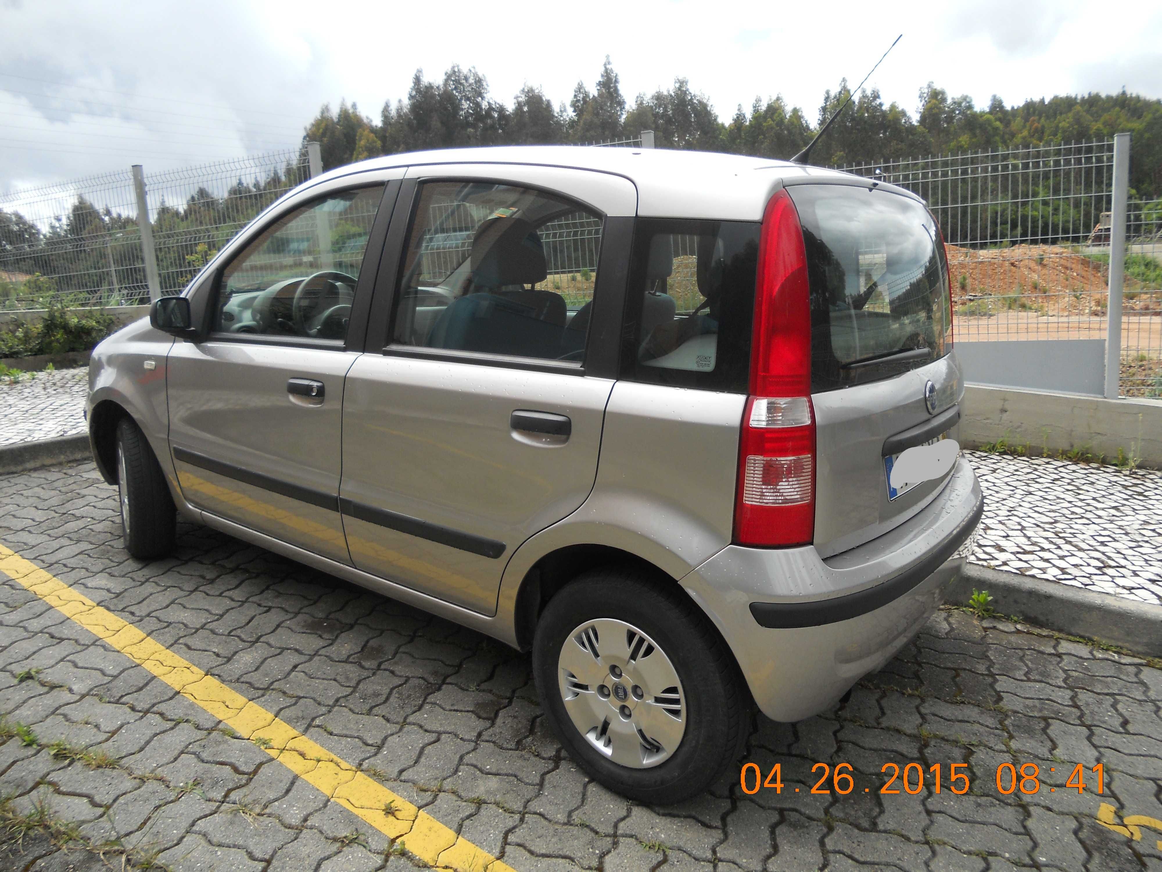 Vendo Fiat Panda 2004 - cor prata.