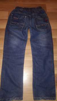 Spodnie jeans 134