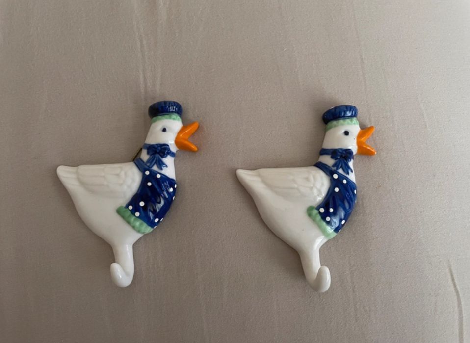 Porcelanowe małe wieszaki kaczki do kuchni 11x9 cm