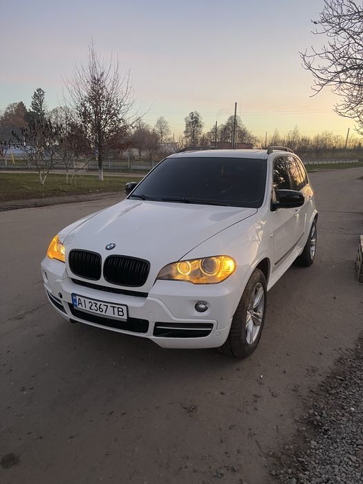 Кросовер Білий бмв х5 е70 3.0 2007