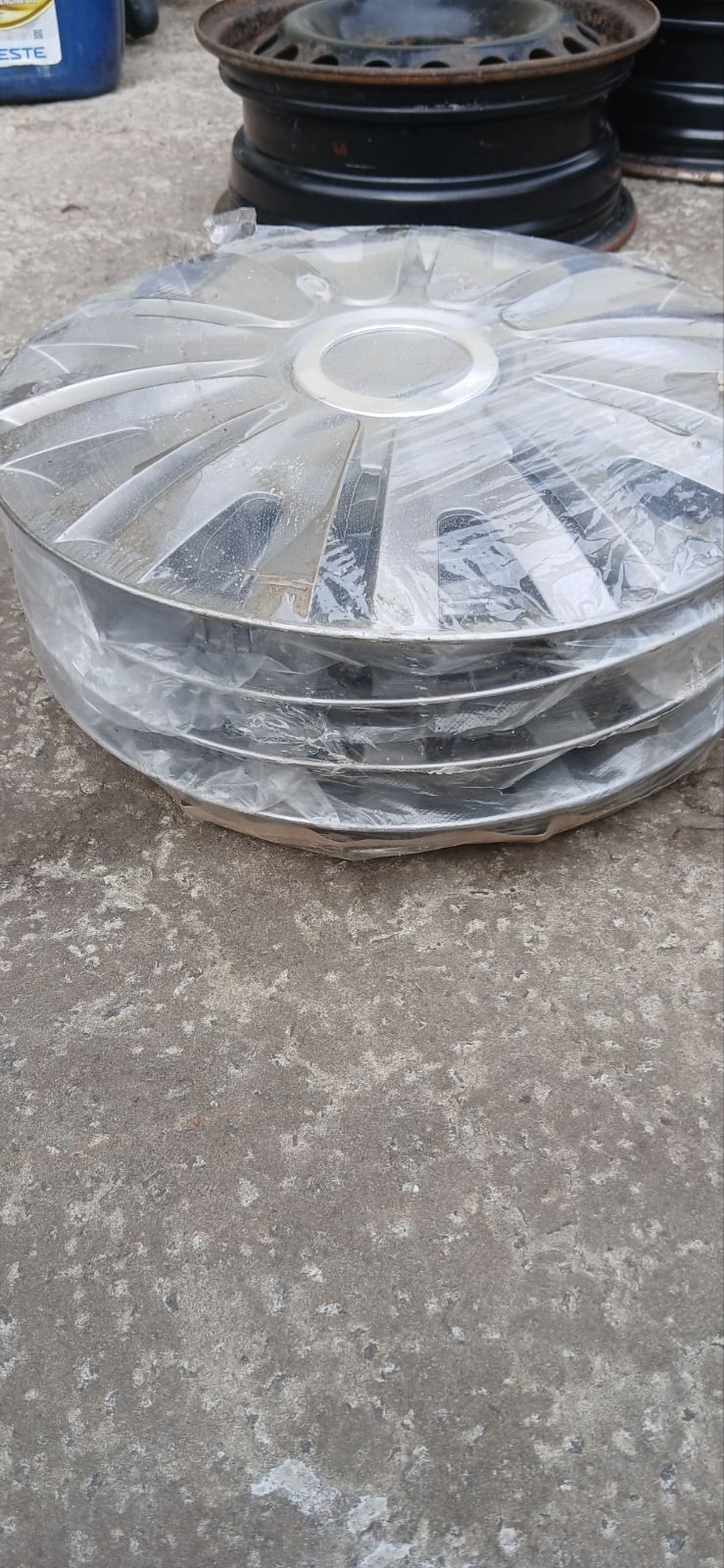 Шини та диски в сборі 185/60 R15
