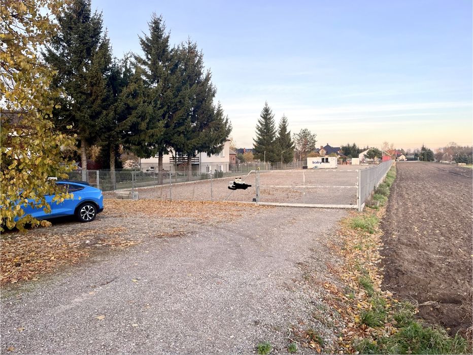 Wynajmę utwardzony i ogrodzony plac 2400 m2