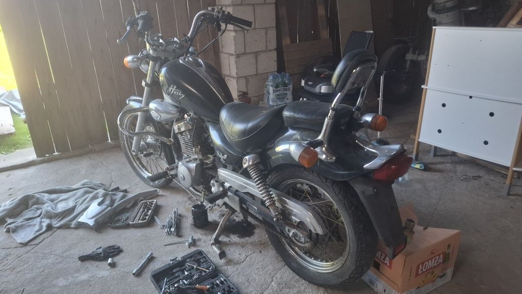Sym Husky 125 w całości/na części/uszkodzony