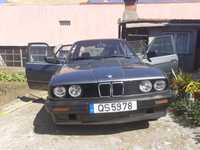 BMW E30 clássico