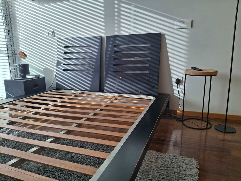 Cama de casal em faia e sucupira