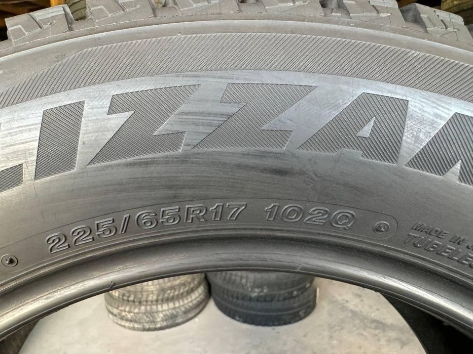 225/65 r17 bridgestone blizzak dm-v2 8mm шини бу зима
