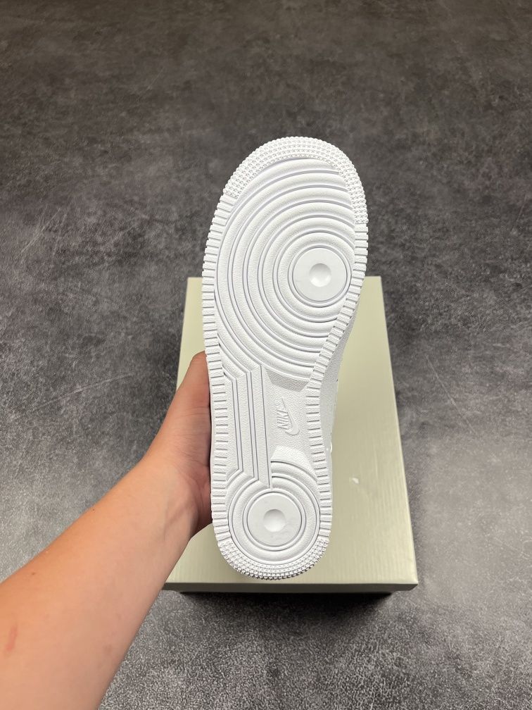 Кросівки Nike Air Force 1 Low Shroud White